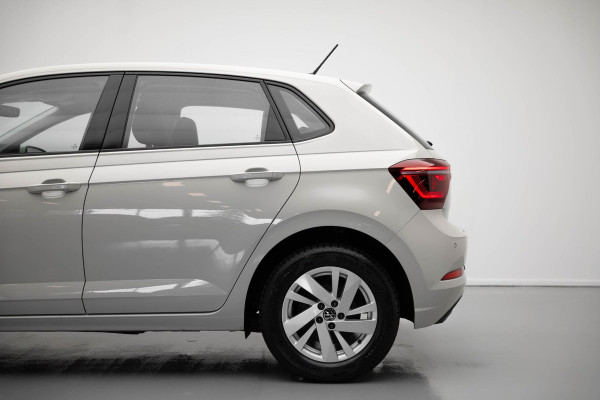 Volkswagen Polo 1.0 TSI Highline |Carplay|Park. sensoren|Stoelverwarming|