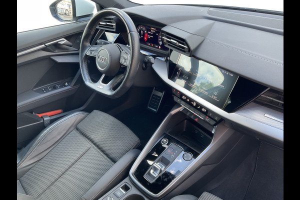 Audi A3 Sportback 30 TFSI (2xS-Line) S edition Carplay Trekhaak Uitstraling
