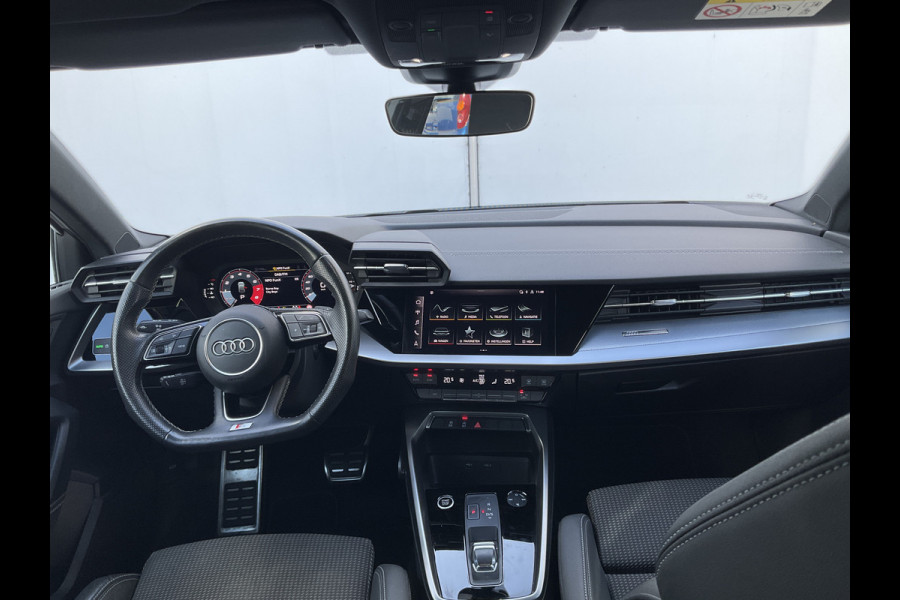Audi A3 Sportback 30 TFSI (2xS-Line) S edition Carplay Trekhaak Uitstraling