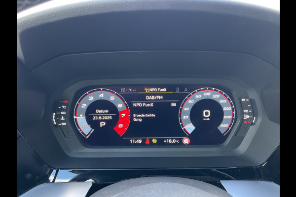Audi A3 Sportback 30 TFSI (2xS-Line) S edition Carplay Trekhaak Uitstraling