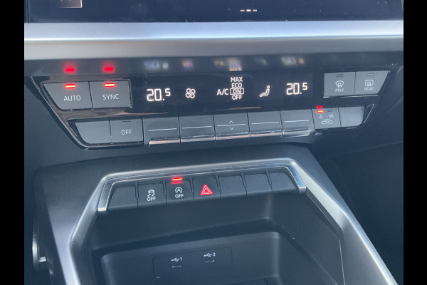 Audi A3 Sportback 30 TFSI (2xS-Line) S edition Carplay Trekhaak Uitstraling