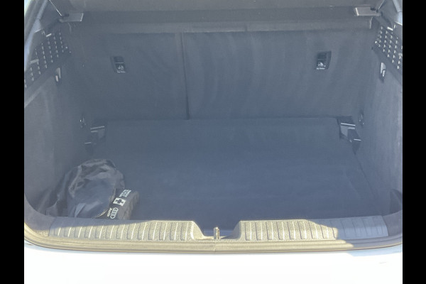 Audi A3 Sportback 30 TFSI (2xS-Line) S edition Carplay Trekhaak Uitstraling