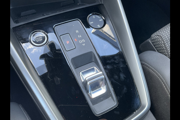 Audi A3 Sportback 30 TFSI (2xS-Line) S edition Carplay Trekhaak Uitstraling
