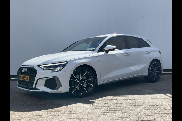 Audi A3 Sportback 30 TFSI (2xS-Line) S edition Carplay Trekhaak Uitstraling