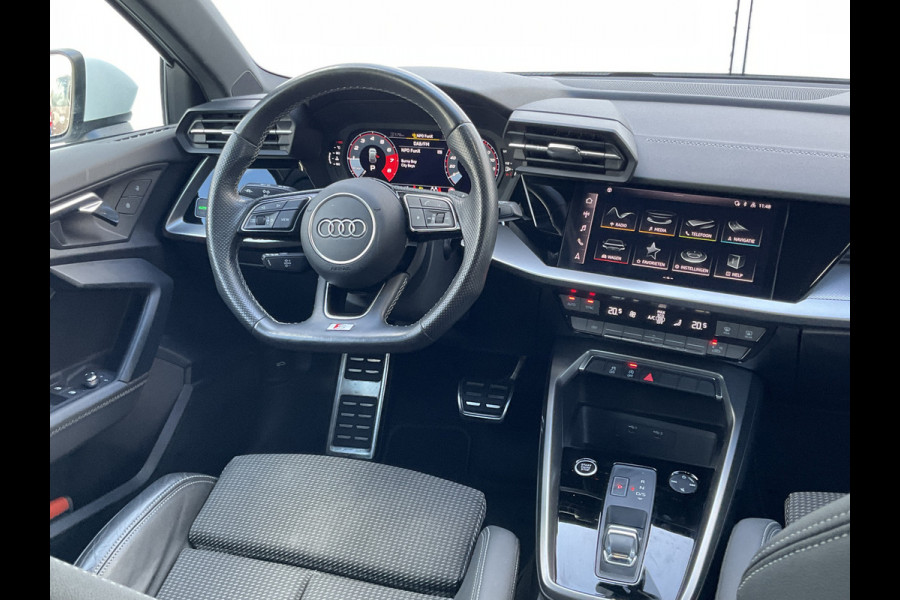 Audi A3 Sportback 30 TFSI (2xS-Line) S edition Carplay Trekhaak Uitstraling
