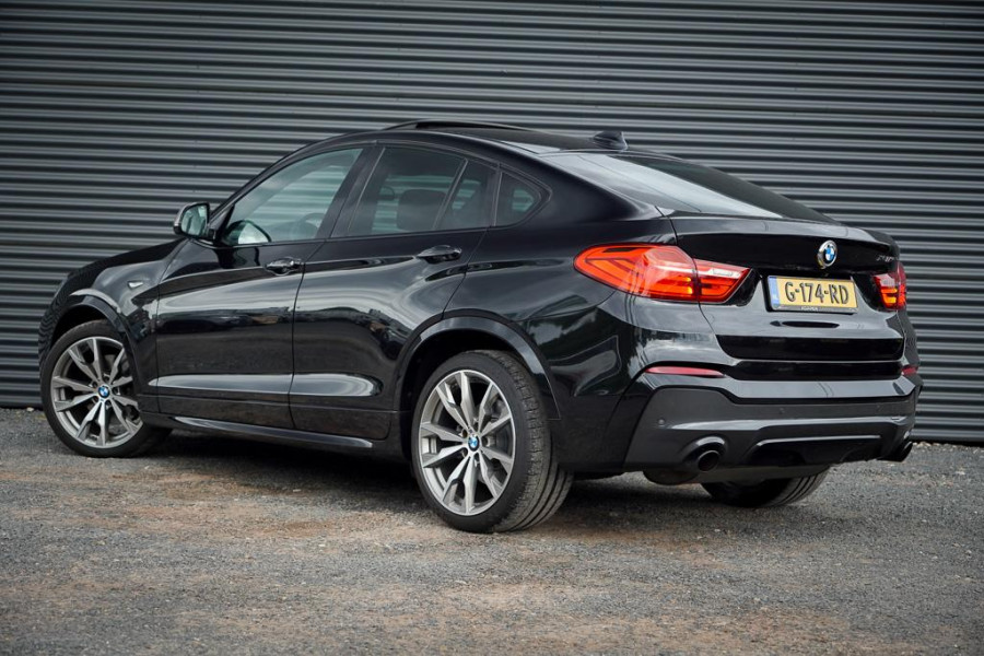 BMW X4 M40i High Executive / Schuifdak / Carplay / Trekhaak / ACC