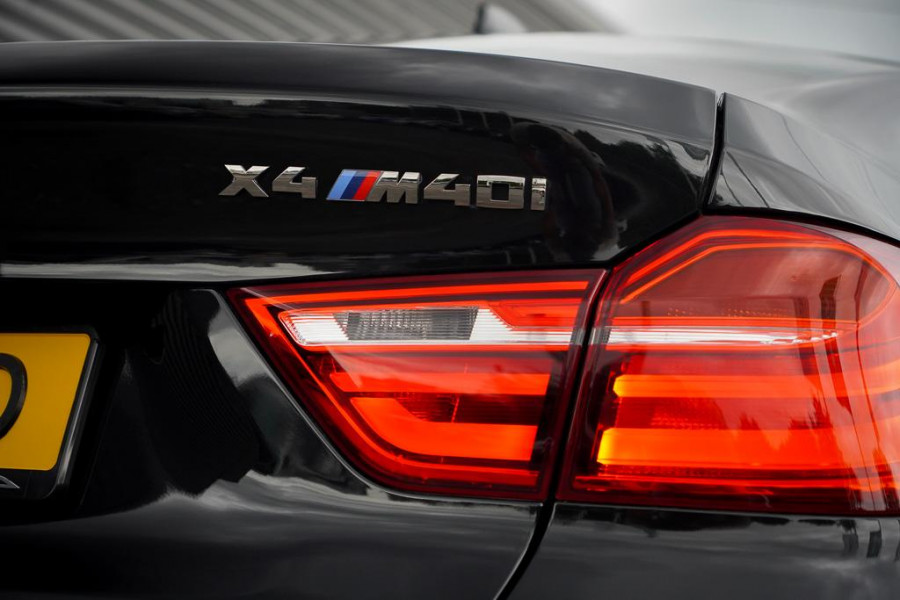 BMW X4 M40i High Executive / Schuifdak / Carplay / Trekhaak / ACC