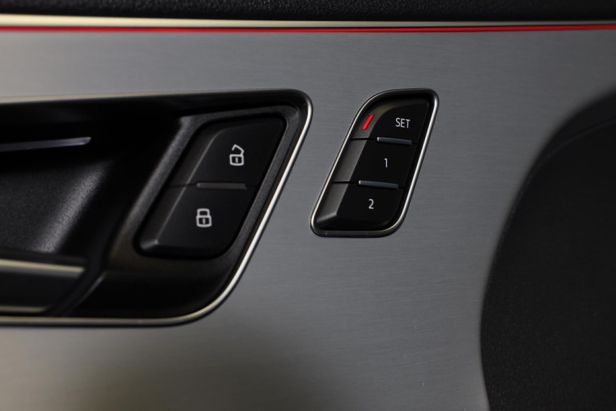 Audi Q7 55 TFSI e Quattro SQ7 Look / RS Zetels / Massage / Softclose / Memory / Elek Stoelen / Acc / Pano / Matrix / 23 Inch