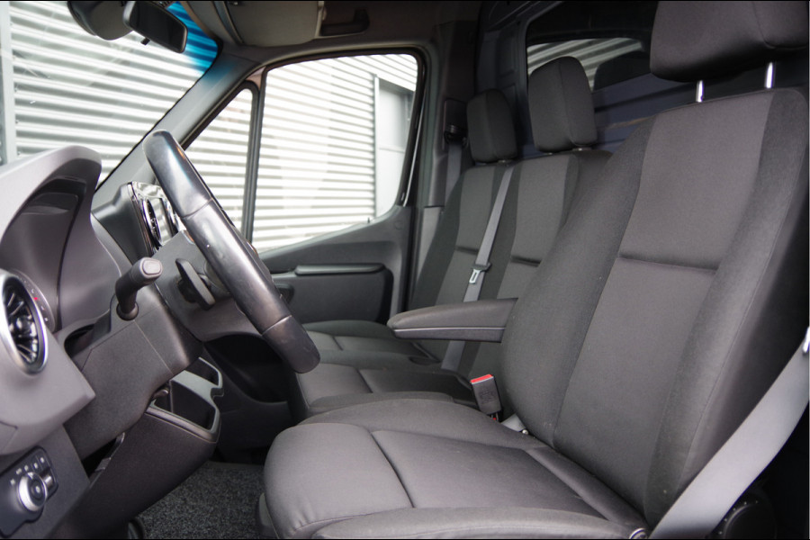 Mercedes-Benz Sprinter 319 3.0 CDI V6 L2H1 AUT. LED, TREKHAAK, ADAPT. CRUISE, STANDKACHEL, MBUX 10'', CAMERA, NAVI, CLIMA