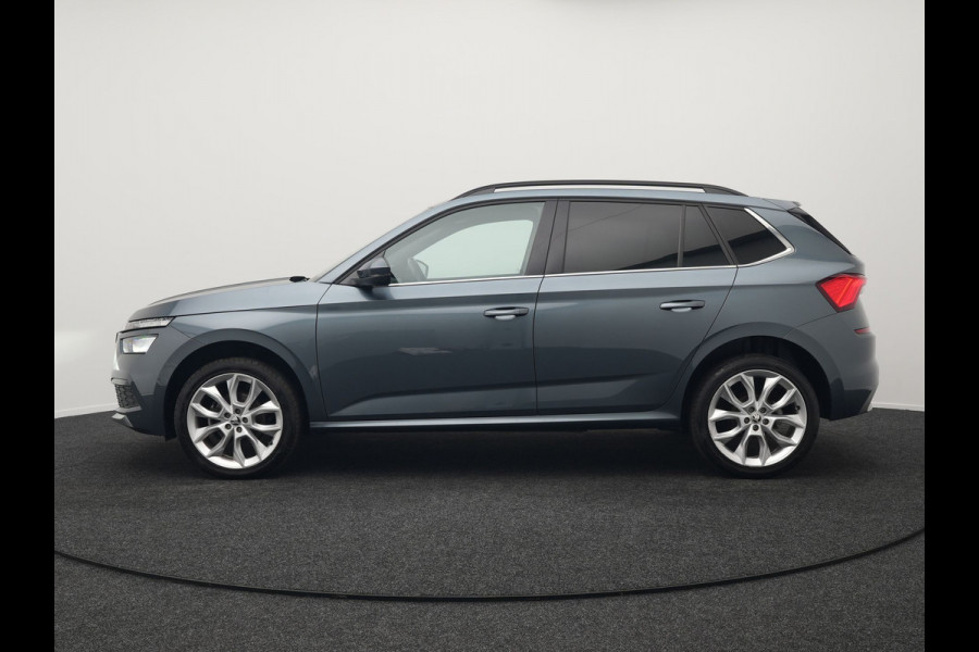 Škoda Kamiq 1.0 TSI Sport Business 110pk DSG | Panodak | RS Sportstoelen Verwarmd | Trekhaak Afn. | Chrystal LED |  Camera | Apple Carplay | 18"L.M | Keyless | Virtual | LED |