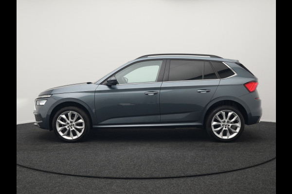 Škoda Kamiq 1.0 TSI Sport Business 110pk DSG | Panodak | RS Sportstoelen Verwarmd | Trekhaak Afn. | Chrystal LED |  Camera | Apple Carplay | 18"L.M | Keyless | Virtual | LED |