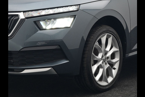 Škoda Kamiq 1.0 TSI Sport Business 110pk DSG | Panodak | RS Sportstoelen Verwarmd | Trekhaak Afn. | Chrystal LED |  Camera | Apple Carplay | 18"L.M | Keyless | Virtual | LED |