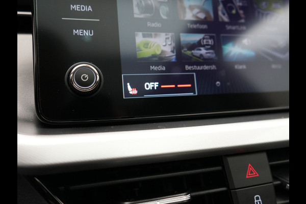 Škoda Kamiq 1.0 TSI Sport Business 110pk DSG | Panodak | RS Sportstoelen Verwarmd | Trekhaak Afn. | Chrystal LED |  Camera | Apple Carplay | 18"L.M | Keyless | Virtual | LED |