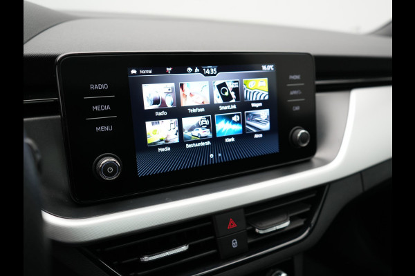 Škoda Kamiq 1.0 TSI Sport Business 110pk DSG | Panodak | RS Sportstoelen Verwarmd | Trekhaak Afn. | Chrystal LED |  Camera | Apple Carplay | 18"L.M | Keyless | Virtual | LED |