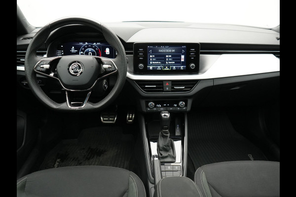 Škoda Kamiq 1.0 TSI Sport Business 110pk DSG | Panodak | RS Sportstoelen Verwarmd | Trekhaak Afn. | Chrystal LED |  Camera | Apple Carplay | 18"L.M | Keyless | Virtual | LED |