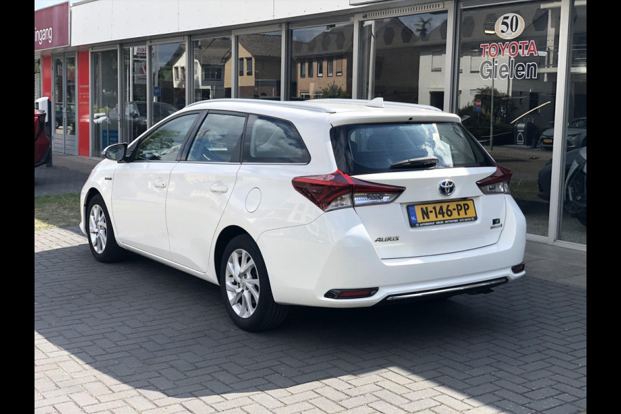 Toyota Auris 1.8 Hybrid Dynamic Ultimate | Climate control, Stoelverwarming, Navigatie, Achteruitrijcamera, Cruise control