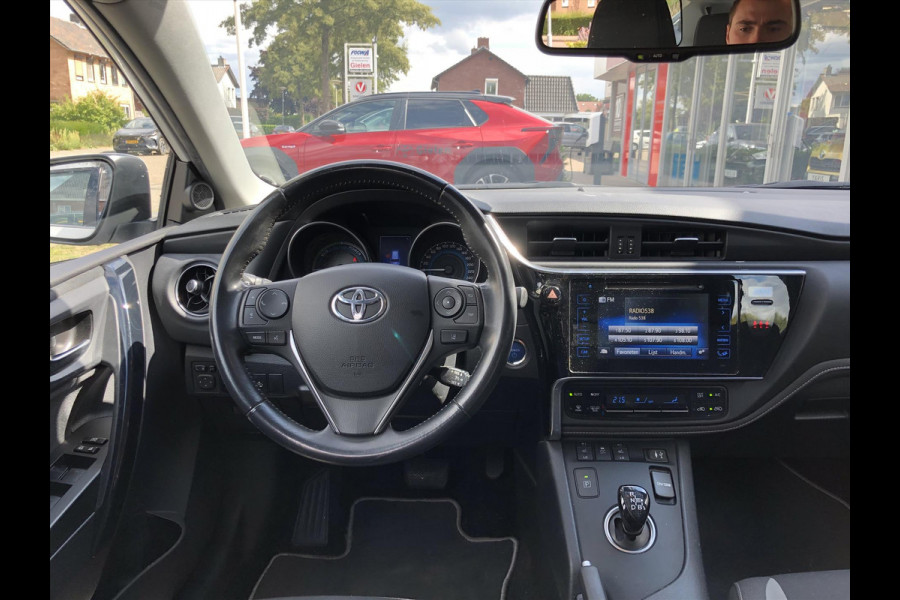Toyota Auris 1.8 Hybrid Dynamic Ultimate | Climate control, Stoelverwarming, Navigatie, Achteruitrijcamera, Cruise control