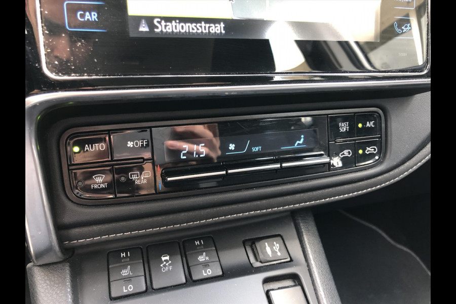 Toyota Auris 1.8 Hybrid Dynamic Ultimate | Climate control, Stoelverwarming, Navigatie, Achteruitrijcamera, Cruise control