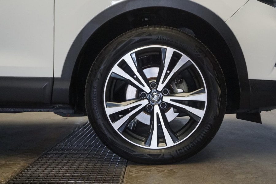 Nissan QASHQAI 1.3 DIG-T 140PK N-Connecta/360Camera/18Inch LMV/ Goed onderhouden!