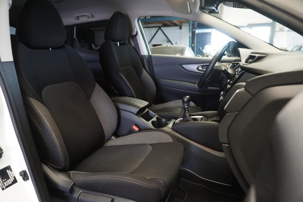 Nissan QASHQAI 1.3 DIG-T 140PK N-Connecta/360Camera/18Inch LMV/ Goed onderhouden!