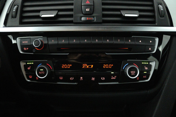 BMW 3-serie Gran Turismo 320i High Executive (STOELVERWARMING, ACHTERUITRIJCAMERA, PARKEERSENSOREN, CRUISE CONTROL, LEER)