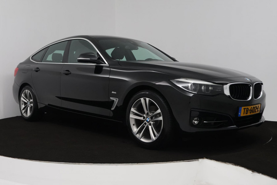 BMW 3-serie Gran Turismo 320i High Executive (STOELVERWARMING, ACHTERUITRIJCAMERA, PARKEERSENSOREN, CRUISE CONTROL, LEER)