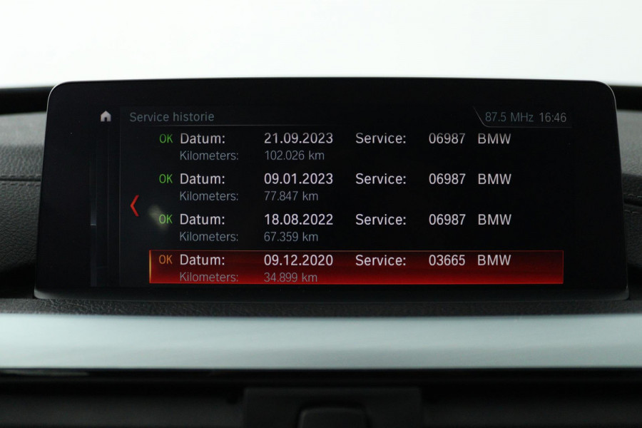 BMW 3-serie Gran Turismo 320i High Executive (STOELVERWARMING, ACHTERUITRIJCAMERA, PARKEERSENSOREN, CRUISE CONTROL, LEER)