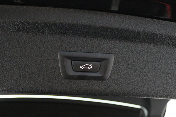 BMW 3-serie Gran Turismo 320i High Executive (STOELVERWARMING, ACHTERUITRIJCAMERA, PARKEERSENSOREN, CRUISE CONTROL, LEER)