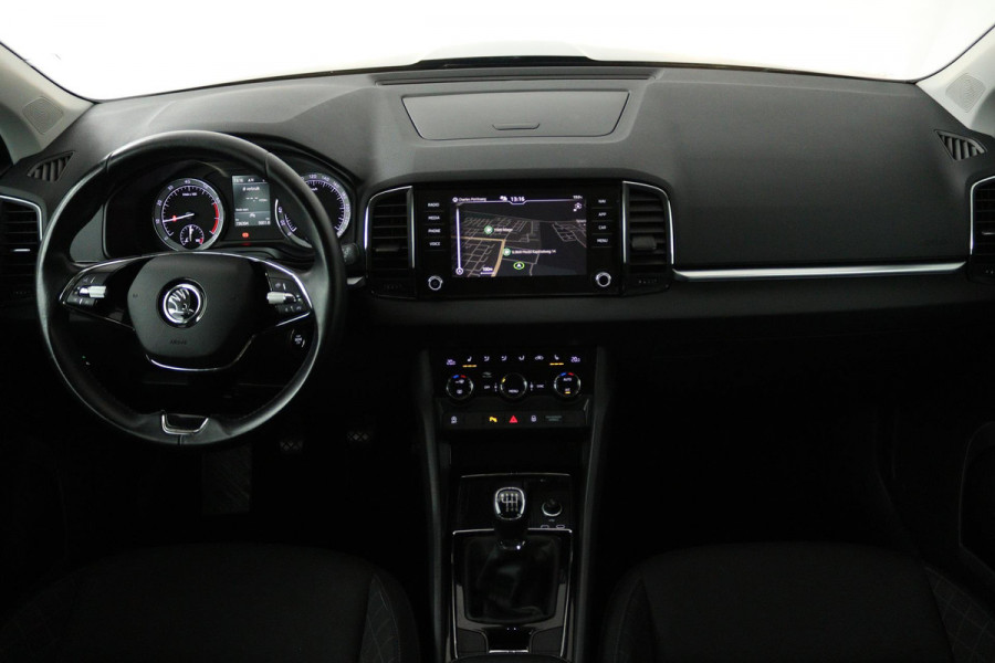Škoda Karoq 1.0 TSI Business Edition (ACHTERUITRIJCAMERA, STOELVERWARMING, PARKEERSENSOREN, CRUISE CONTROL, NAVIGATIE, CARPLAY)
