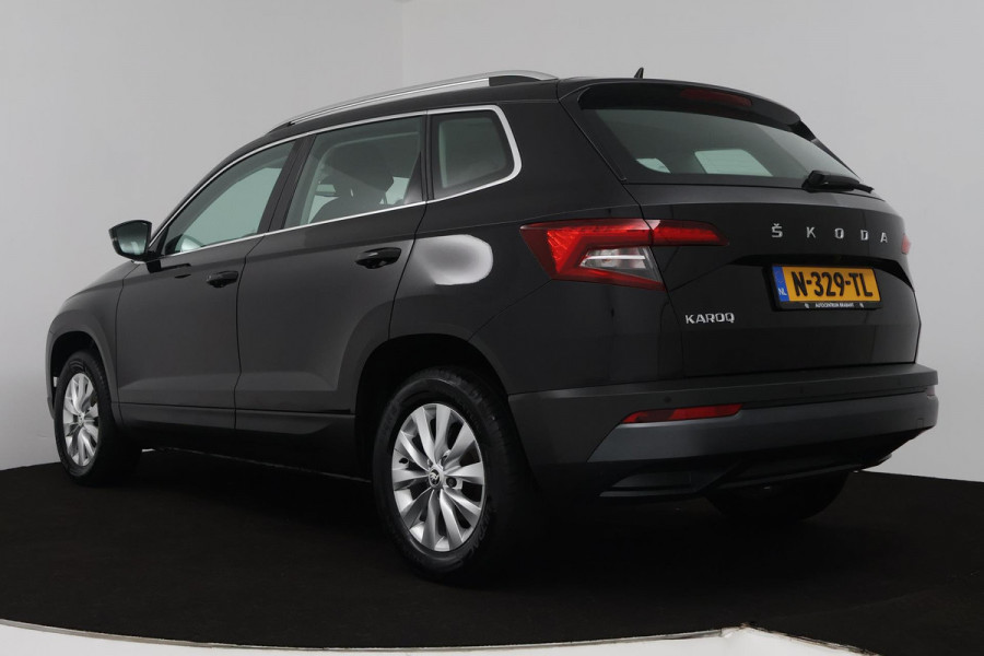 Škoda Karoq 1.0 TSI Business Edition (ACHTERUITRIJCAMERA, STOELVERWARMING, PARKEERSENSOREN, CRUISE CONTROL, NAVIGATIE, CARPLAY)