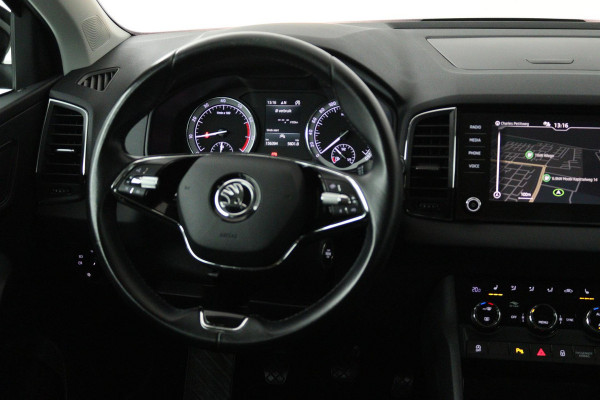 Škoda Karoq 1.0 TSI Business Edition (ACHTERUITRIJCAMERA, STOELVERWARMING, PARKEERSENSOREN, CRUISE CONTROL, NAVIGATIE, CARPLAY)