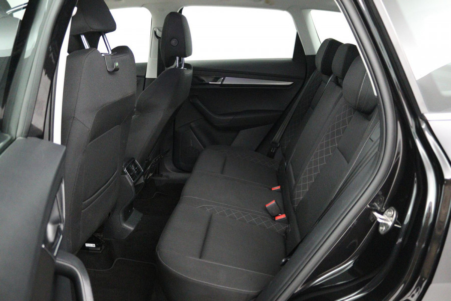 Škoda Karoq 1.0 TSI Business Edition (ACHTERUITRIJCAMERA, STOELVERWARMING, PARKEERSENSOREN, CRUISE CONTROL, NAVIGATIE, CARPLAY)