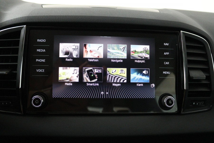Škoda Karoq 1.0 TSI Business Edition (ACHTERUITRIJCAMERA, STOELVERWARMING, PARKEERSENSOREN, CRUISE CONTROL, NAVIGATIE, CARPLAY)