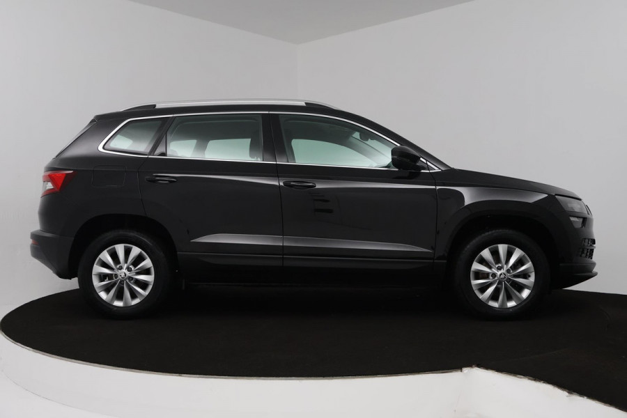 Škoda Karoq 1.0 TSI Business Edition (ACHTERUITRIJCAMERA, STOELVERWARMING, PARKEERSENSOREN, CRUISE CONTROL, NAVIGATIE, CARPLAY)