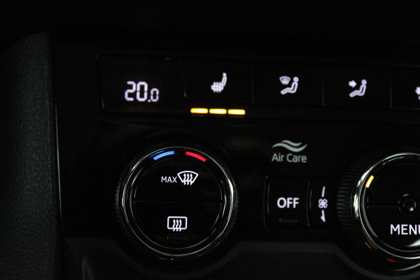 Škoda Karoq 1.0 TSI Business Edition (ACHTERUITRIJCAMERA, STOELVERWARMING, PARKEERSENSOREN, CRUISE CONTROL, NAVIGATIE, CARPLAY)