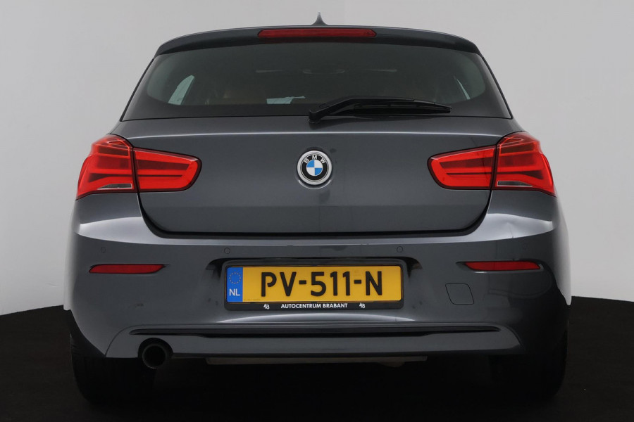 BMW 1-serie 118i Corporate Lease High Executive (PANORAMADAK, STOELVERWARMING, AUTOMAAT, CRUISE CONTROL, SENSOREN, DEALER ONDERH)