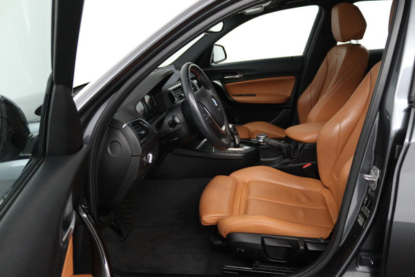 BMW 1-serie 118i Corporate Lease High Executive (PANORAMADAK, STOELVERWARMING, AUTOMAAT, CRUISE CONTROL, SENSOREN, DEALER ONDERH)