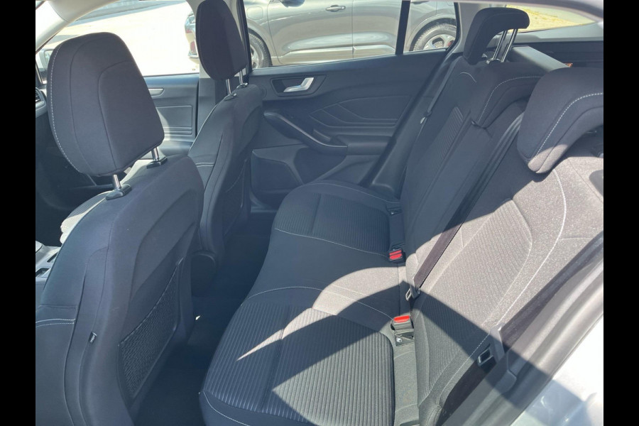 Ford FOCUS Wagon 1.0 EcoBoost Titanium Business 125pk | Winterpack | Full LED | Adaptieve Cruise | B&O Play | Achteruitrijcamera | Design Pack