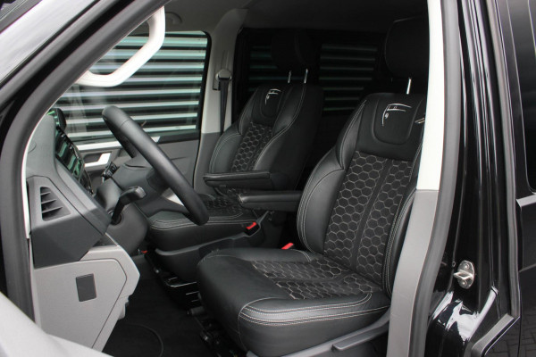 Volkswagen Transporter 2.0 TDI L2H1 199PK BULLI DC 4MOTION DUBBEL CABINE / KUIPSTOELEN / FULL OPTINS / LEDERENBEKLEDING/FULL BLACK