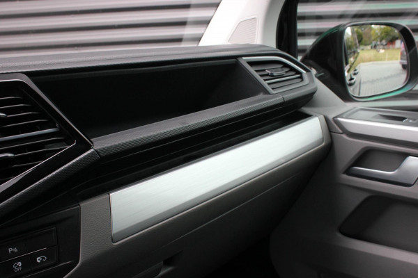Volkswagen Transporter 2.0 TDI L2H1 199PK BULLI DC 4MOTION DUBBEL CABINE / KUIPSTOELEN / FULL OPTINS / LEDERENBEKLEDING/FULL BLACK