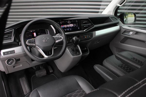 Volkswagen Transporter 2.0 TDI L2H1 199PK BULLI DC 4MOTION DUBBEL CABINE / KUIPSTOELEN / FULL OPTINS / LEDERENBEKLEDING/FULL BLACK