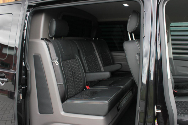 Volkswagen Transporter 2.0 TDI L2H1 199PK BULLI DC 4MOTION DUBBEL CABINE / KUIPSTOELEN / FULL OPTINS / LEDERENBEKLEDING/FULL BLACK