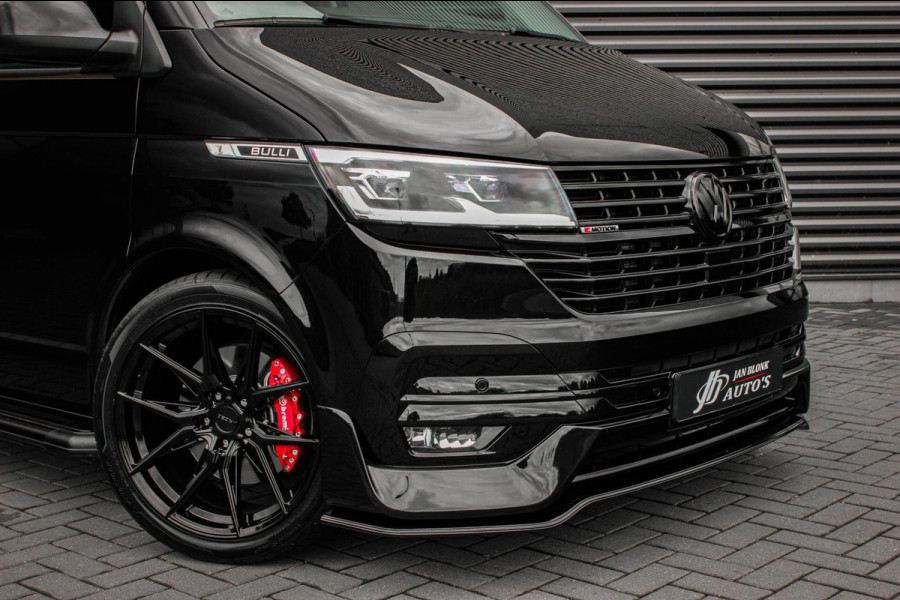 Volkswagen Transporter 2.0 TDI L2H1 199PK BULLI DC 4MOTION DUBBEL CABINE / KUIPSTOELEN / FULL OPTINS / LEDERENBEKLEDING/FULL BLACK