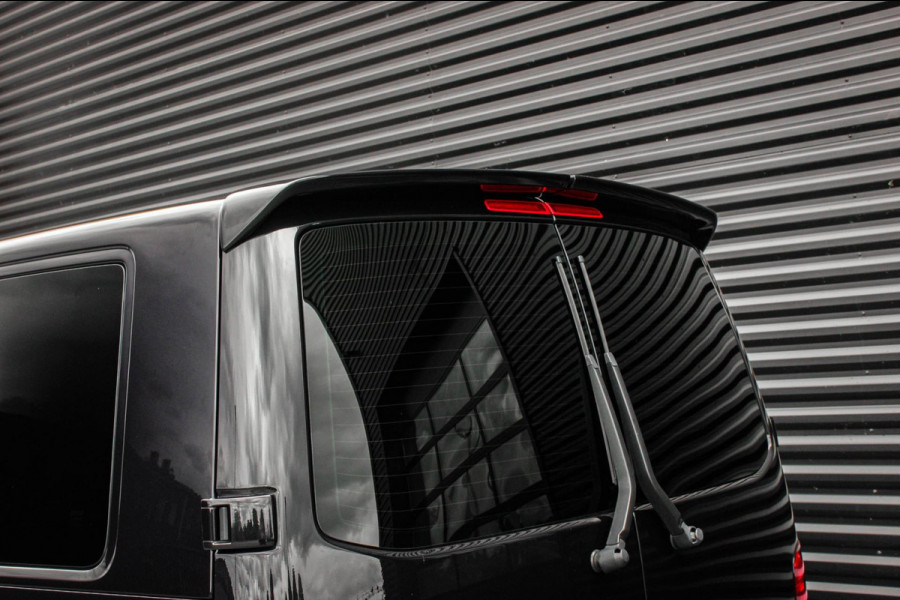 Volkswagen Transporter 2.0 TDI L2H1 199PK BULLI DC 4MOTION DUBBEL CABINE / KUIPSTOELEN / FULL OPTINS / LEDERENBEKLEDING/FULL BLACK