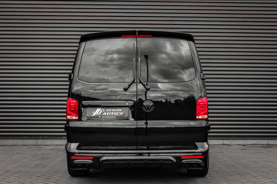 Volkswagen Transporter 2.0 TDI L2H1 199PK BULLI DC 4MOTION DUBBEL CABINE / KUIPSTOELEN / FULL OPTINS / LEDERENBEKLEDING/FULL BLACK