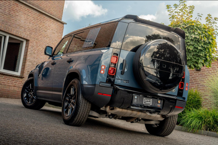 Land Rover Defender 3.0 P400 110 S 5 Persoons Luchtvering Trekhaak LED Camera Urban 19'' Land Rover Defender 3.0 P400 110 S 5 Persoons Luchtvering Trekhaak LED Camera Urban 19''