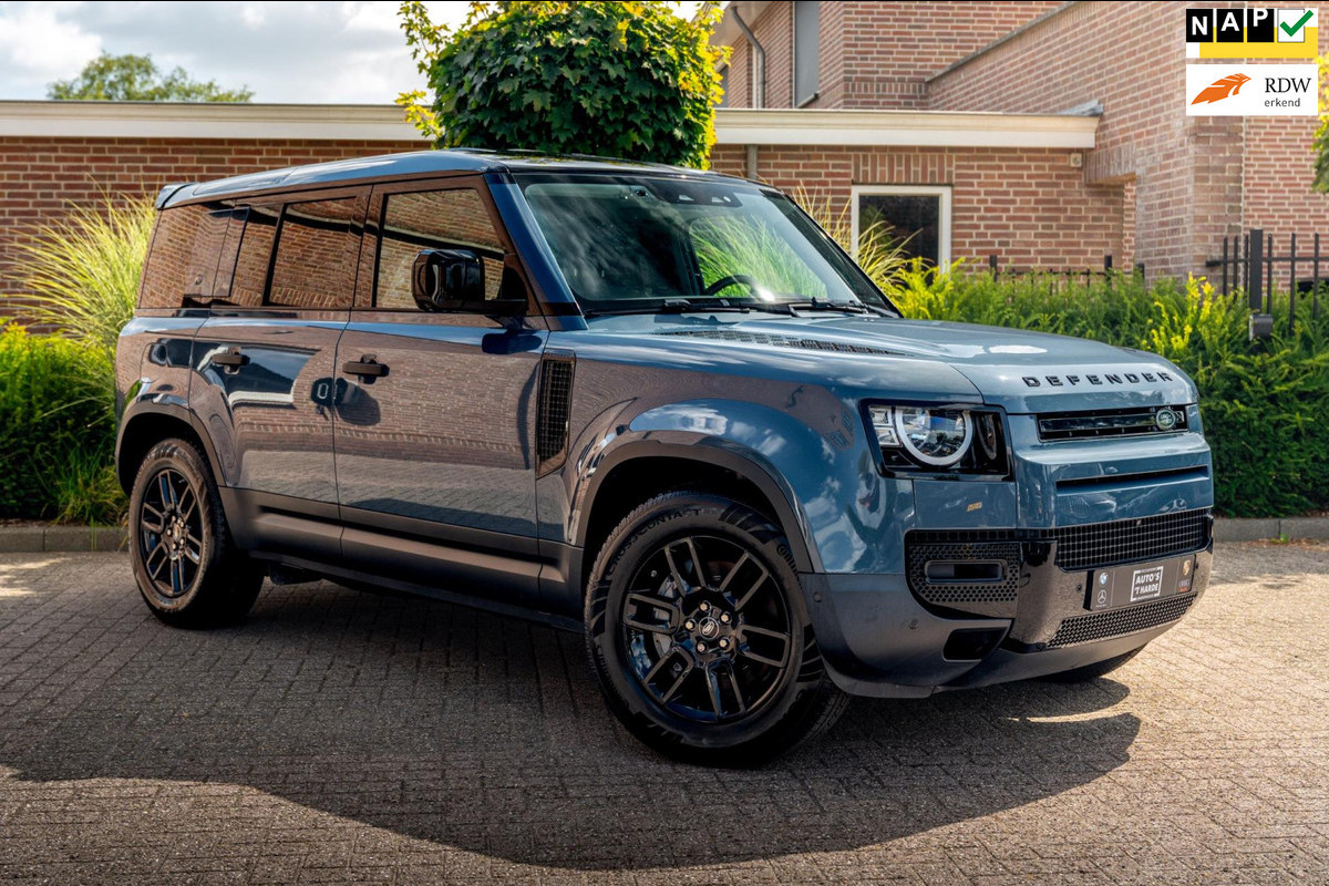 Land Rover Defender 3.0 P400 110 S 5 Persoons Luchtvering Trekhaak LED Camera Urban 19'' Land Rover Defender 3.0 P400 110 S 5 Persoons Luchtvering Trekhaak LED Camera Urban 19''