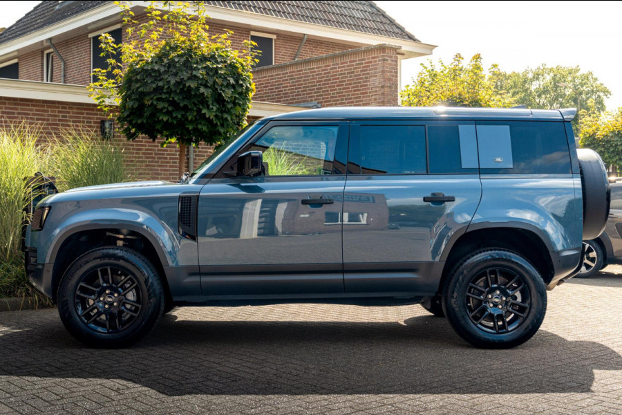 Land Rover Defender 3.0 P400 110 S 5 Persoons Luchtvering Trekhaak LED Camera Urban 19'' Land Rover Defender 3.0 P400 110 S 5 Persoons Luchtvering Trekhaak LED Camera Urban 19''