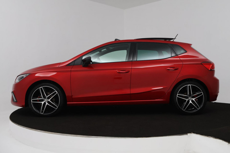 Seat Ibiza 1.0 TSI FR Business Intense (PANORAMADAK, ADAPTIVE, LED, STOELV, CAMERA, PDC, VIRTUAL, NL-AUTO, GOED ONDERHOUDEN)
