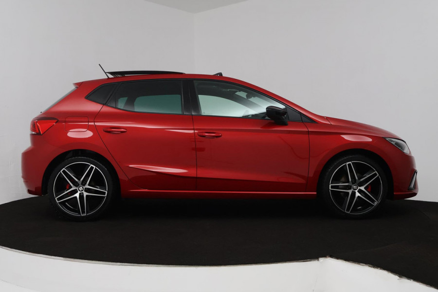 Seat Ibiza 1.0 TSI FR Business Intense (PANORAMADAK, ADAPTIVE, LED, STOELV, CAMERA, PDC, VIRTUAL, NL-AUTO, GOED ONDERHOUDEN)